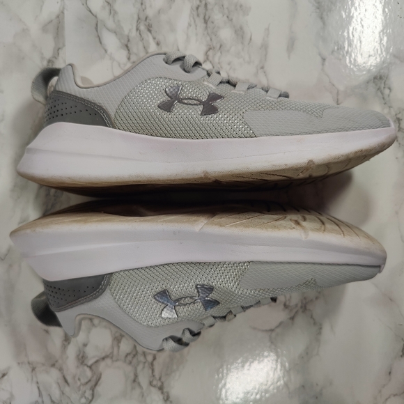 Under Armour Women's Essential Sneakers Size 9.5 - Picture 7 of 9